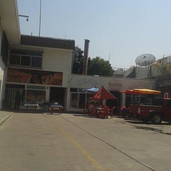 Cuñaos Burguers - Burgers Near Me - León, GUA