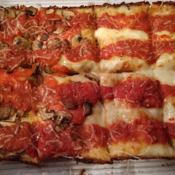 Icon Pizza - Icon Pizza, Detroit style, half pepp/mushroom, half original - Pizza Near Me - Springfield, Pennsylvania