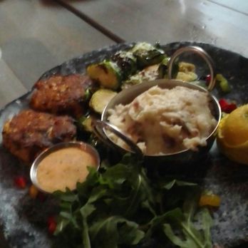 Hook & Barrel - Crab cakes and scallops, both perfect! - Seafood Near Me - Myrtle Beach, South Carolina