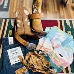 El Centenario Western Wear - Wrangler Fit Inspired by light brown Sunflower suede boots