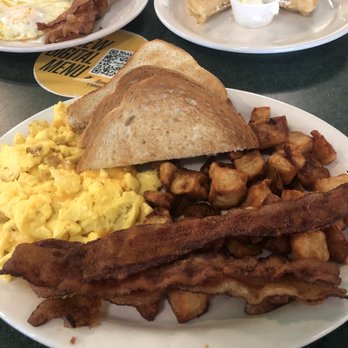 Metro Diner - Bacon, Toast, scrambled eggs, waffles, home fries - American Near Me - Chesapeake, Virginia Metro Diner - Bacon, Toast, scrambled eggs, waffles, home fries - American Near Me - Chesapeake, Virginia
