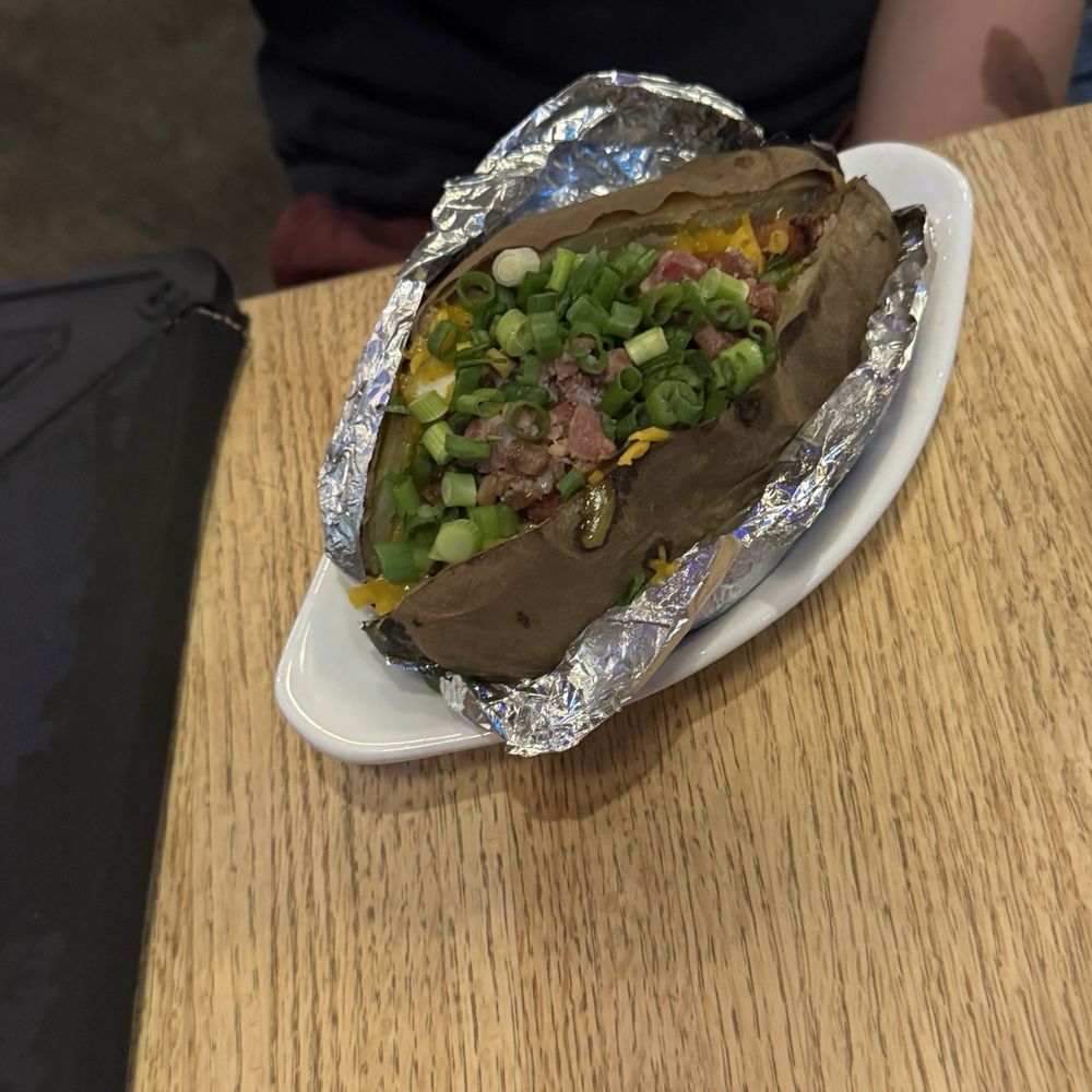 The State Line - Baked Potato - Barbeque Near Me - El Paso, Texas