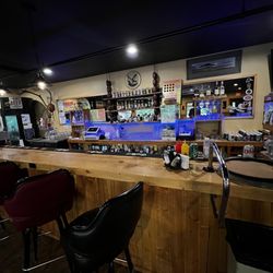 Powder House Bar & Grill - Bar