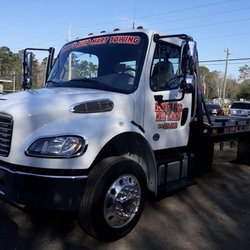 Ronnie's Auto Mart Towing