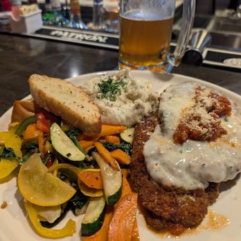Dufy's Grill - Chicken Parmesan - Tacos Near Me - Medford, Oregon
