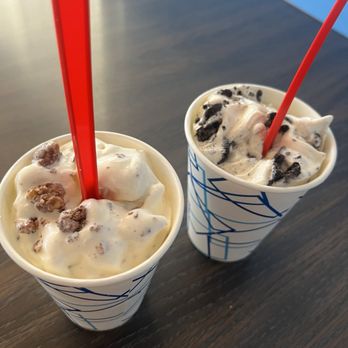 Suzys Freeze - Snickers and Oreo tornados - Ice Cream & Frozen Yogurt Near Me - Placentia, California Suzys Freeze - Snickers and Oreo tornados - Ice Cream & Frozen Yogurt Near Me - Placentia, California