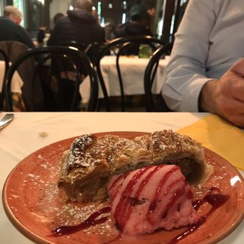 Hot Pot - Apple strudel with strawberry gelato. Delicious! - Italian Near Me - Florence, FI Hot Pot - Apple strudel with strawberry gelato. Delicious! - Italian Near Me - Florence, FI