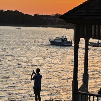 Ram's Head Inn - This is unfiltered - Venues & Event Spaces Near Me - Shelter Island Heights, New York Ram's Head Inn - This is unfiltered - Venues & Event Spaces Near Me - Shelter Island Heights, New York