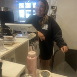 1982 Candle Co. - Tina is the owner and she's so cute
