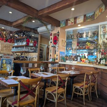 Amour Amour - Tapas/Small Plates Near Me - San Mateo, California Amour Amour - Tapas/Small Plates Near Me - San Mateo, California