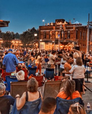 Larkin Square by null