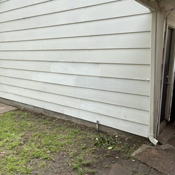 Medina R General Construction And Remodeling - Repaired and painted wall - General Contractors Near Me