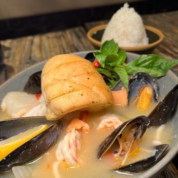 Up Thai - Thai Near Me - New York, New York Up Thai - Thai Near Me - New York, New York