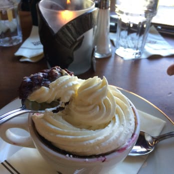 Rams Head Bar - Mixed berry cobbler-excellent! - Bars Near Me - Timberline Lodge, Oregon