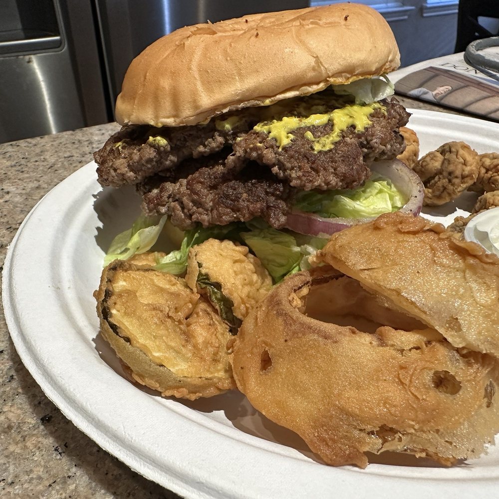 Stomp's Burger Joint 2 - Burgers Near Me - Pearland, Texas Stomp's Burger Joint 2 - Burgers Near Me - Pearland, Texas
