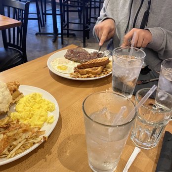 Brunch Snob - Steak/eggs - Breakfast & Brunch Near Me - Phoenix, Arizona Brunch Snob - Steak/eggs - Breakfast & Brunch Near Me - Phoenix, Arizona