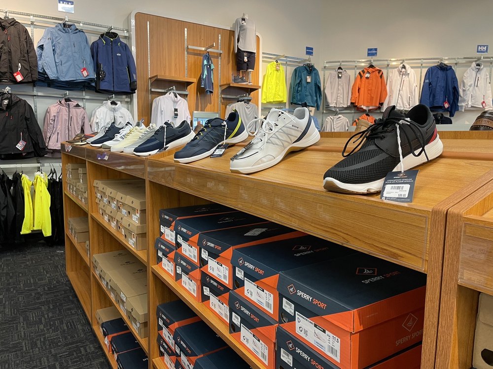 WEST MARINE Updated September 2024 39 Photos 12350 Wayzata Blvd, Minnesota