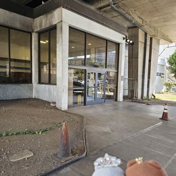 US Post Office - Entrance... under the freeway - Post Offices Near Me - Honolulu, Hawaii US Post Office - Entrance... under the freeway - Post Offices Near Me - Honolulu, Hawaii