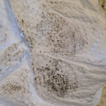 Gmaids - Rewiping of bath counters - Home Cleaning Near Me - Dallas, Texas
