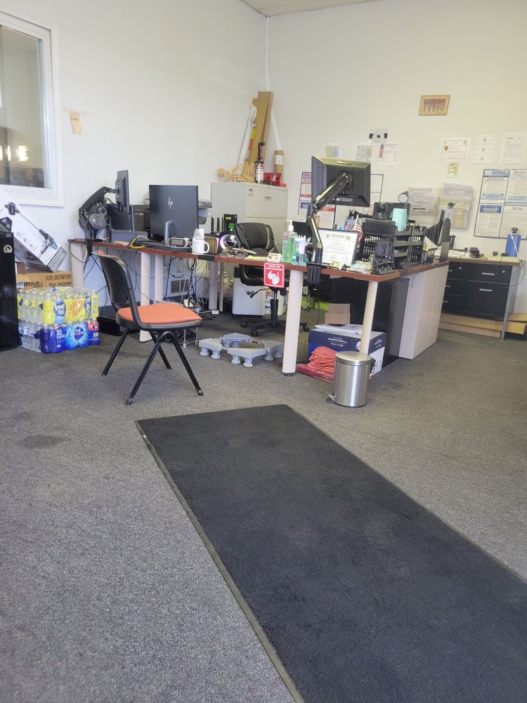 COMERIKA AUTO GLASS Updated August 2024 3752 Carpenter Rd