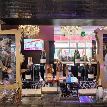 Sugar Factory - Rosemont - Desserts Near Me - Rosemont, Illinois