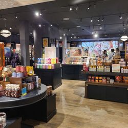 Bath & Body Works