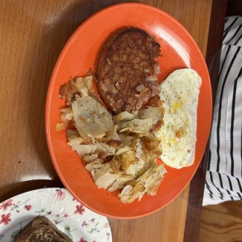 Ham 'n Egg - Corned beef hash & eggs breakfast - Breakfast & Brunch Near Me - Saint Charles, Missouri