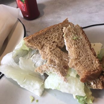 Yellow Basket of Menifee - Sandwich fell apart - American Near Me - Menifee, California