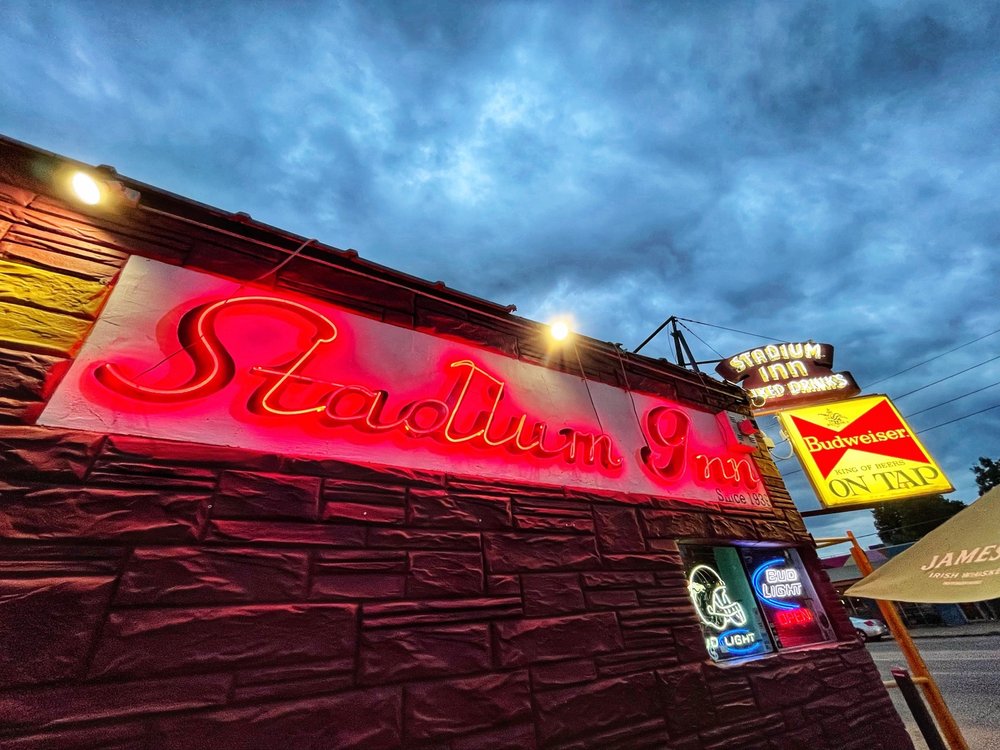 Social spots from Stadium Inn