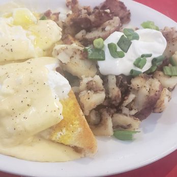 Jelly - Wahooooo a grilled cheese benedict - Breakfast & Brunch Near Me - Denver, Colorado Jelly - Wahooooo a grilled cheese benedict - Breakfast & Brunch Near Me - Denver, Colorado
