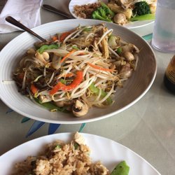 Sun Island Eatery - Amazing chop suey