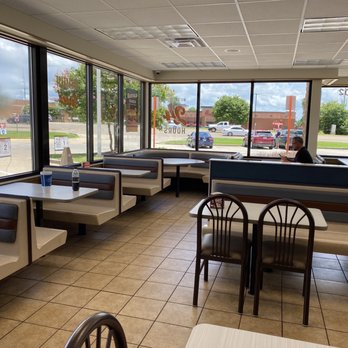 Whataburger - the inside of a restaurant - Fast Food Near Me - Vicksburg, Mississippi Whataburger - the inside of a restaurant - Fast Food Near Me - Vicksburg, Mississippi
