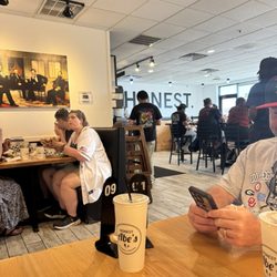 Honest Abe's - Seating area