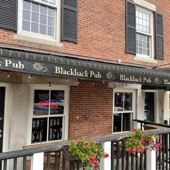 Blackback Pub - Outside - Pubs Near Me - Waterbury, Vermont