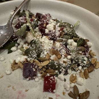 Casa Carmen - Beat Ensalada de betabel - Mexican Near Me - New York, New York Casa Carmen - Beat Ensalada de betabel - Mexican Near Me - New York, New York