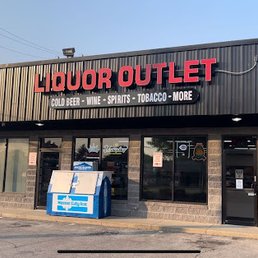 Exterior photo of Liquor Outlet - Clarksville, Indiana Exterior photo of Liquor Outlet - Clarksville, Indiana