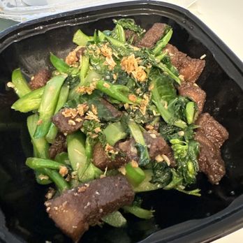 Goi Express Thai - #18 Crispy pork belly w/Chinese Broccoli - 6.5 out of 10 - Thai Near Me - Murrieta, California Goi Express Thai - #18 Crispy pork belly w/Chinese Broccoli - 6.5 out of 10 - Thai Near Me - Murrieta, California