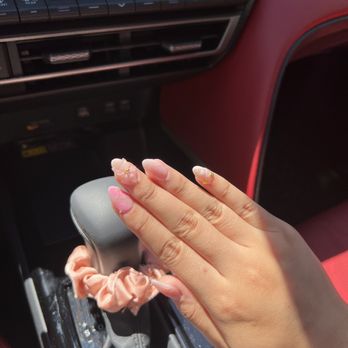 Vip Nails - VIP Nails, flower hawaii vibe - Nail Salons Near Me - Redding, California