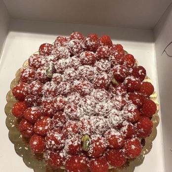 Lana's Dazzling Desserts - Raspberry cake - Desserts Near Me - Wheeling, Illinois Lana's Dazzling Desserts - Raspberry cake - Desserts Near Me - Wheeling, Illinois