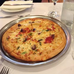 Red Pepper Restaurante Italiano & Wood Fire Pizzeria - Garlic pizza