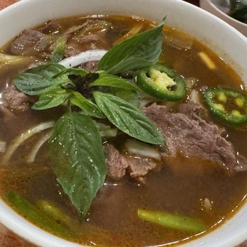 Me Va Con Vietnamese Kitchen - Spicy shaking beef pho - Vietnamese Near Me - Oakland, California Me Va Con Vietnamese Kitchen - Spicy shaking beef pho - Vietnamese Near Me - Oakland, California