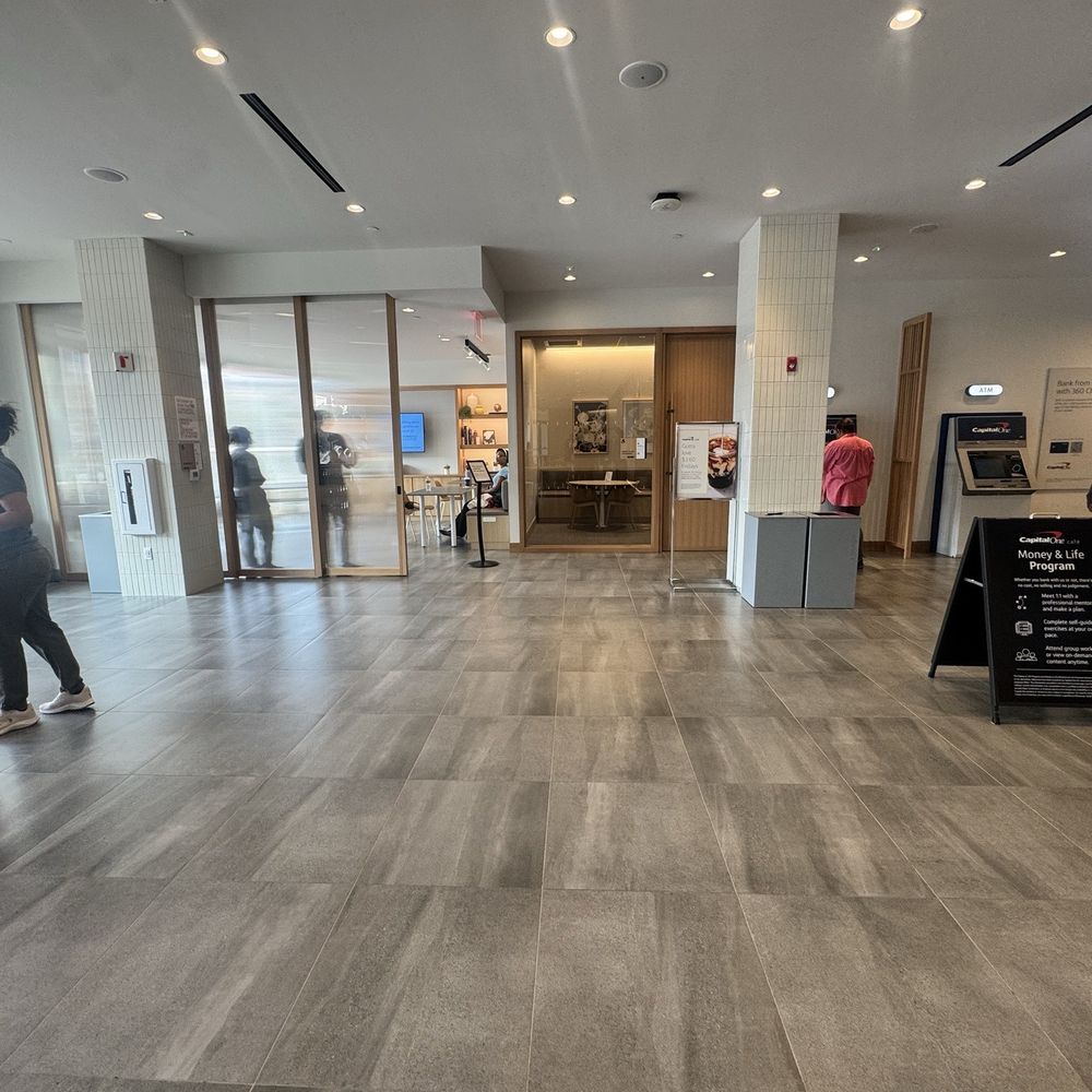 Capital One Café - More seating and rooms for rent to work - Banks & Credit Unions Near Me - Bronx, New York