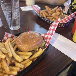 Johnnie's Bar - Hamburger/fries and patty melt with onion petals