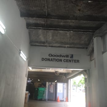 Goodwill Hi5 Redemption & Donation Center - Drive thru drop off - Donation Center Near Me - Honolulu, Hawaii