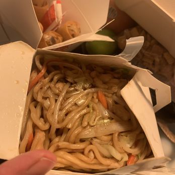 King Kong BBQ Restaurant - 117. Chicken Chow Mein - Chinese Near Me - Oakland, California King Kong BBQ Restaurant - 117. Chicken Chow Mein - Chinese Near Me - Oakland, California