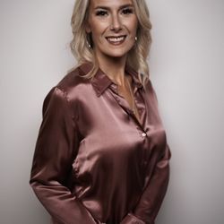 Tisha Marie Cain, JD, CHt