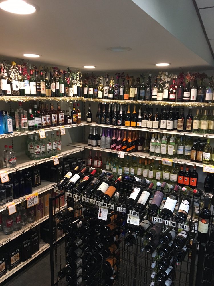 Addison Fine Wine & Spirits Logo