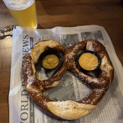 The Butchers Pub - Williamsburg - Yummy pretzel w/beer cheese Jumbo Pretzel