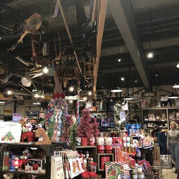 Cracker Barrel Old Country Store - American Near Me - Lavonia, Georgia