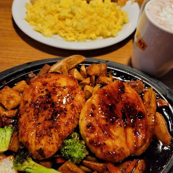 Denny's - Grilled Chicken Skillet - Diners Near Me - Tucson, Arizona